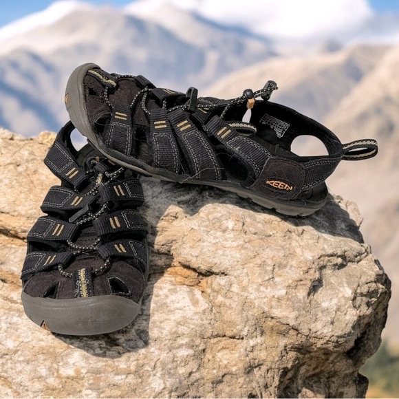 Keen Clearwater CNX Sandals - Picture 2 of 10